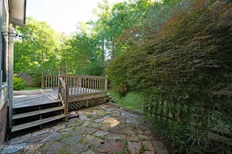 186 Raintree Circle Jacksonville NC 28540