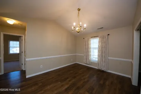 186 Raintree Circle Jacksonville NC 28540