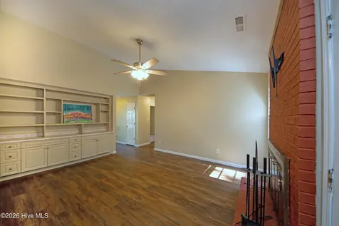 186 Raintree Circle Jacksonville NC 28540