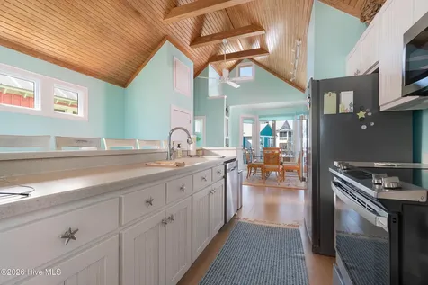 112 Sandpiper Court Atlantic Beach NC 28512