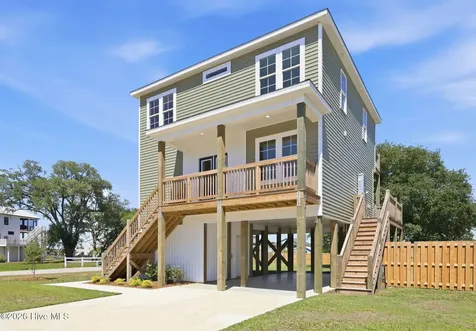 108 Flippers Cove Drive Cedar Point NC 28584