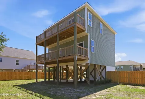 108 Flippers Cove Drive Cedar Point NC 28584
