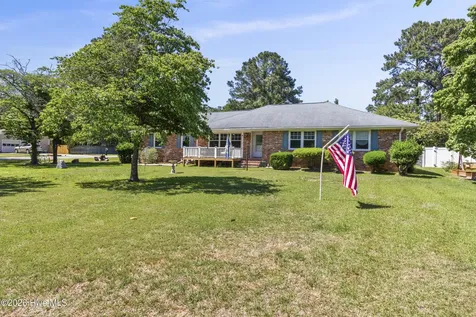 312 Rockledge Road New Bern NC 28562