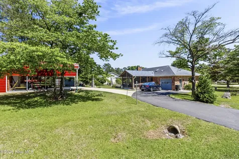 312 Rockledge Road New Bern NC 28562