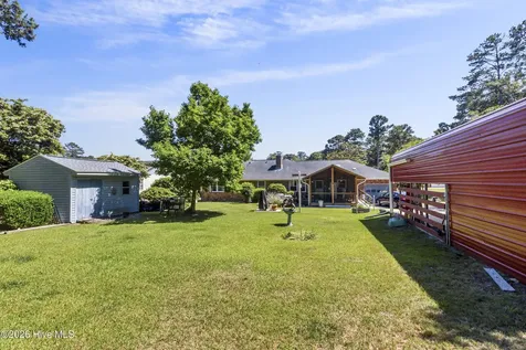 312 Rockledge Road New Bern NC 28562