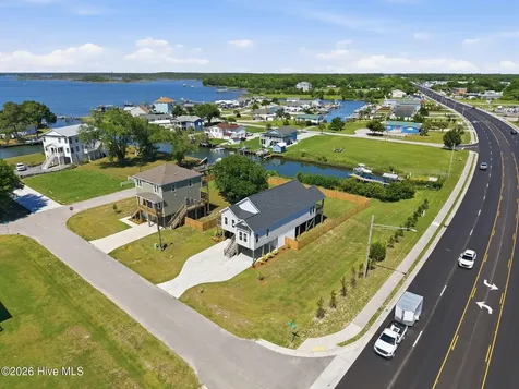 104 Flippers Cove Drive Cedar Point NC 28584