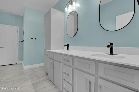 805 Washington Square Richlands NC 28574