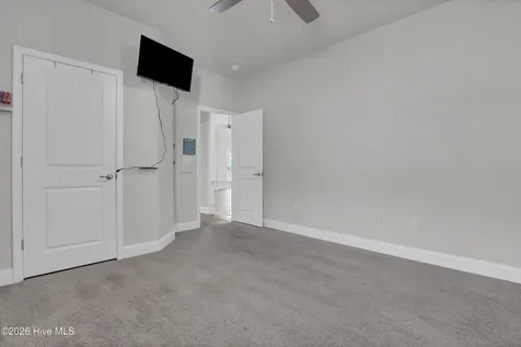 805 Washington Square Richlands NC 28574