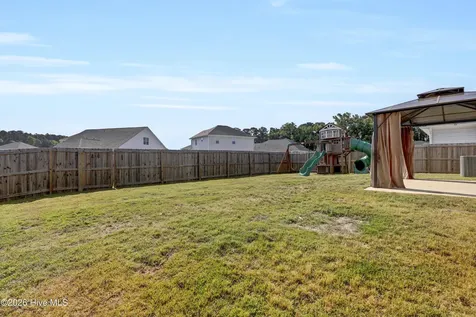 805 Washington Square Richlands NC 28574