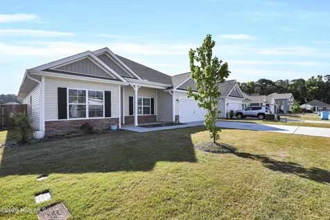 805 Washington Square Richlands NC 28574