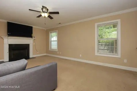 207 Willoughby Lane Jacksonville NC 28546
