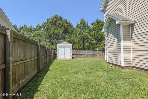 207 Willoughby Lane Jacksonville NC 28546
