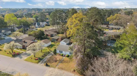 2910 Rose Street Greenville NC 27858