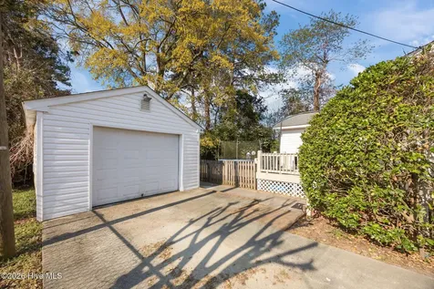 2910 Rose Street Greenville NC 27858