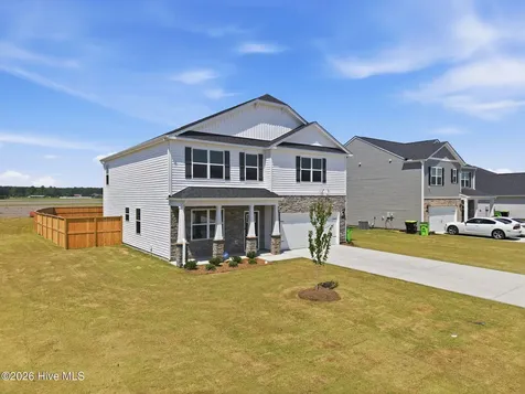 1051 Queensland Lane Ayden NC 28513