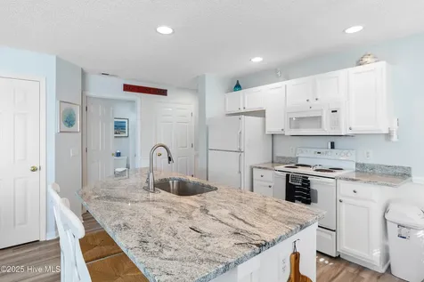 3350 Club Villas Drive Southport NC 28461