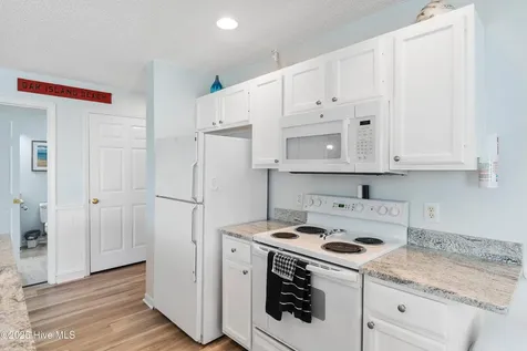 3350 Club Villas Drive Southport NC 28461