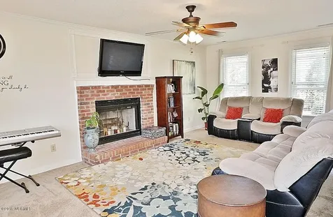 408 Hampshire Place Jacksonville NC 28546