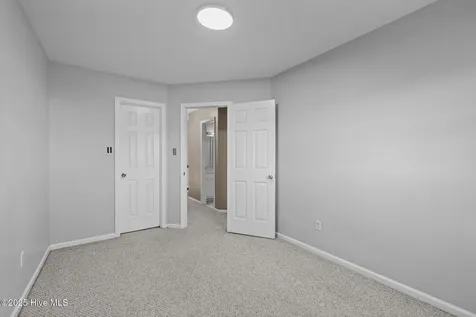 3018 Mandy Lane Morehead City NC 28557
