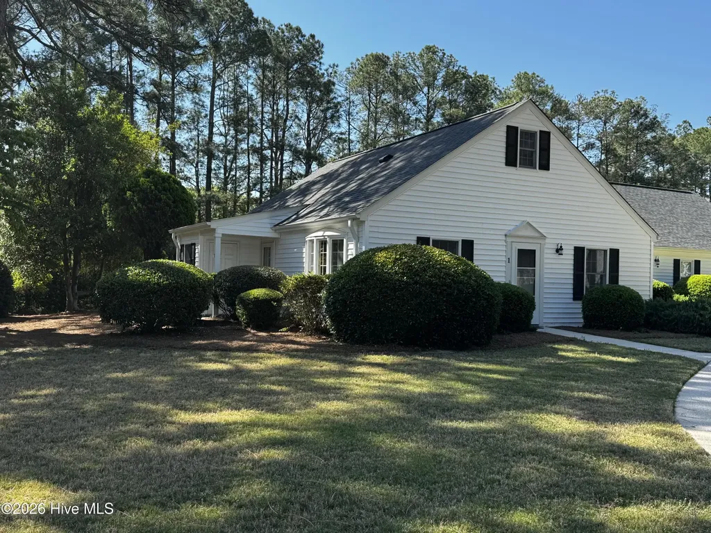 1 Village Green Circle Southern Pines NC 28387