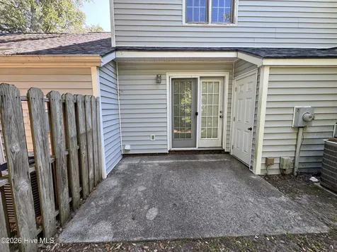 3200 Crystal Oaks Lane Morehead City NC 28557