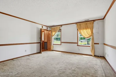 2604 One Iron Street Morehead City NC 28557
