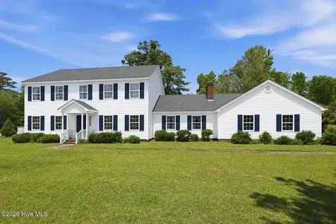 2604 One Iron Street Morehead City NC 28557