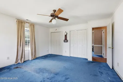 2604 One Iron Street Morehead City NC 28557