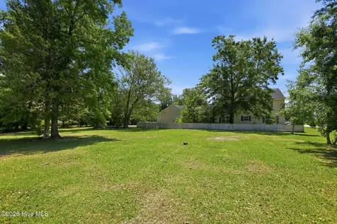 2604 One Iron Street Morehead City NC 28557