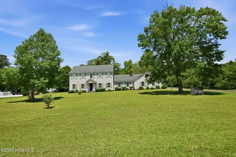 2604 One Iron Street Morehead City NC 28557