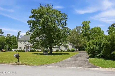 2604 One Iron Street Morehead City NC 28557