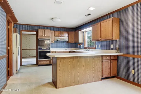 2604 One Iron Street Morehead City NC 28557