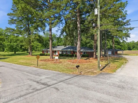 1416 Clarksville Drive Scotland Neck NC 27874