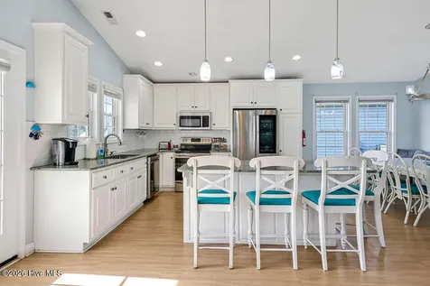 1517 N New River Drive Surf City NC 28445