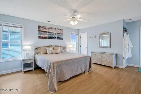 1517 N New River Drive Surf City NC 28445