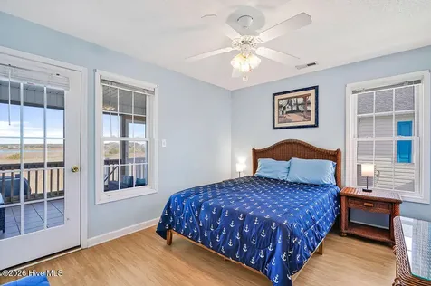 1517 N New River Drive Surf City NC 28445