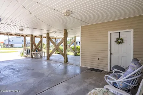 1517 N New River Drive Surf City NC 28445
