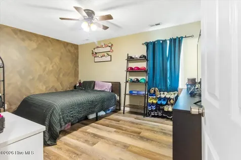 134 Parnell Road Hubert NC 28539