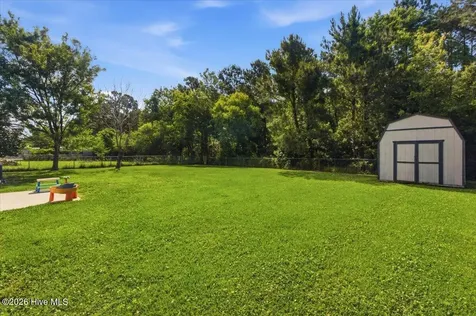 134 Parnell Road Hubert NC 28539