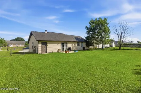 134 Parnell Road Hubert NC 28539