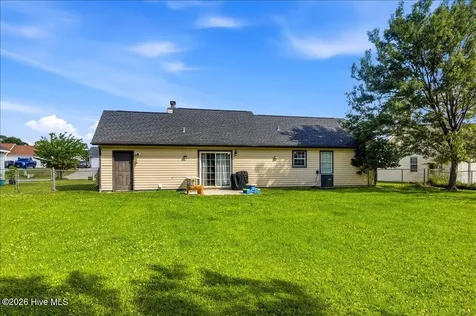 134 Parnell Road Hubert NC 28539