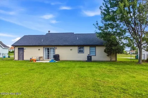 134 Parnell Road Hubert NC 28539