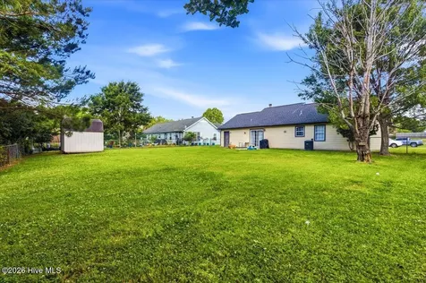 134 Parnell Road Hubert NC 28539