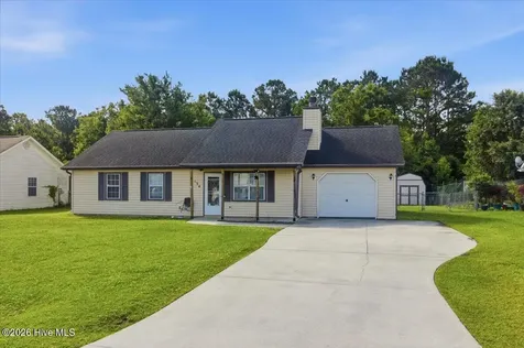 134 Parnell Road Hubert NC 28539