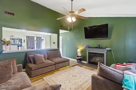 134 Parnell Road Hubert NC 28539