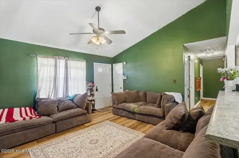 134 Parnell Road Hubert NC 28539
