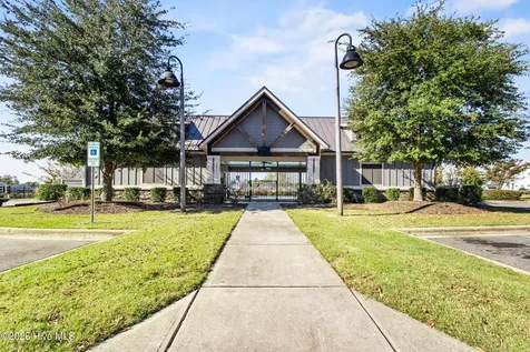 2548 Lakeside Circle Wilmington NC 28401