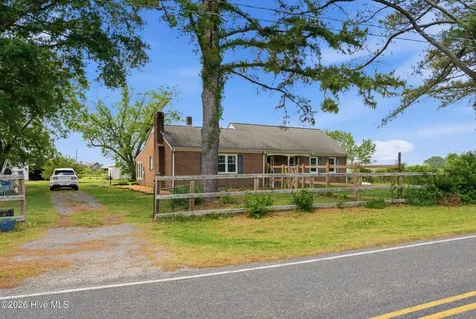 22 Hackley Road Gates NC 27937