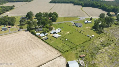 22 Hackley Road Gates NC 27937