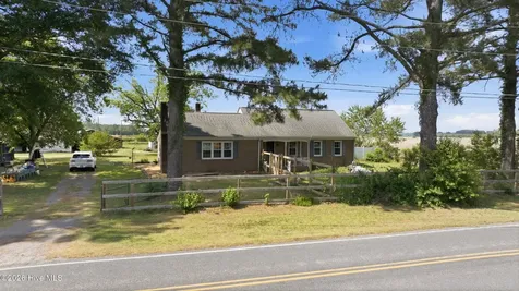 22 Hackley Road Gates NC 27937
